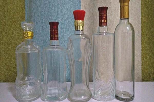 玻璃瓶厂家详解护肤品选用玻璃瓶包装的原因
